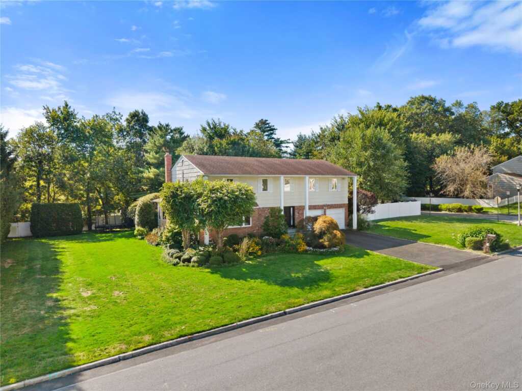 225 Country Ridge Road, New Rochelle, NY 10583