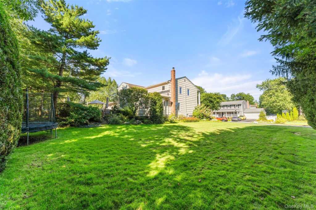 225 Country Ridge Road, New Rochelle, NY 10583 - Photo 24 of 29