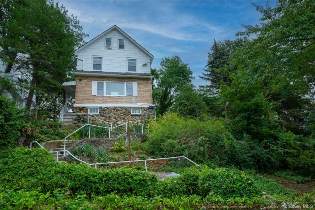 61 Halcyon Terrace, Unit #2, New Rochelle, NY 10801