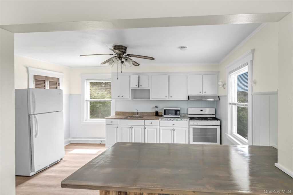 61 Halcyon Terrace, Unit #2, New Rochelle, NY 10801 - Photo 2 of 8