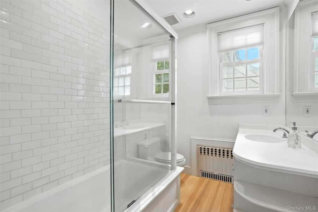 14 Mendota Avenue, Rye, NY 10580 - Photo 20 of 33