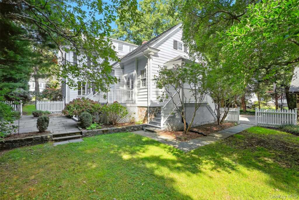 14 Mendota Avenue, Rye, NY 10580 - Photo 27 of 33