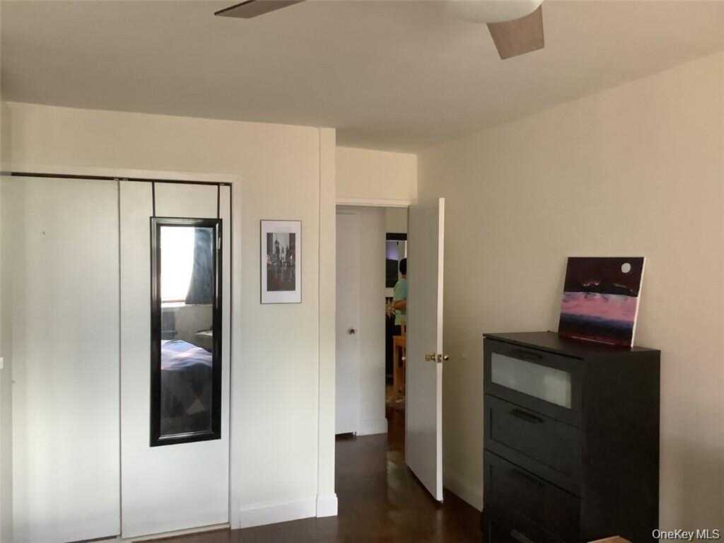 16 Lake Street, Unit #7J, White Plains, NY 10603 - Photo 7 of 9