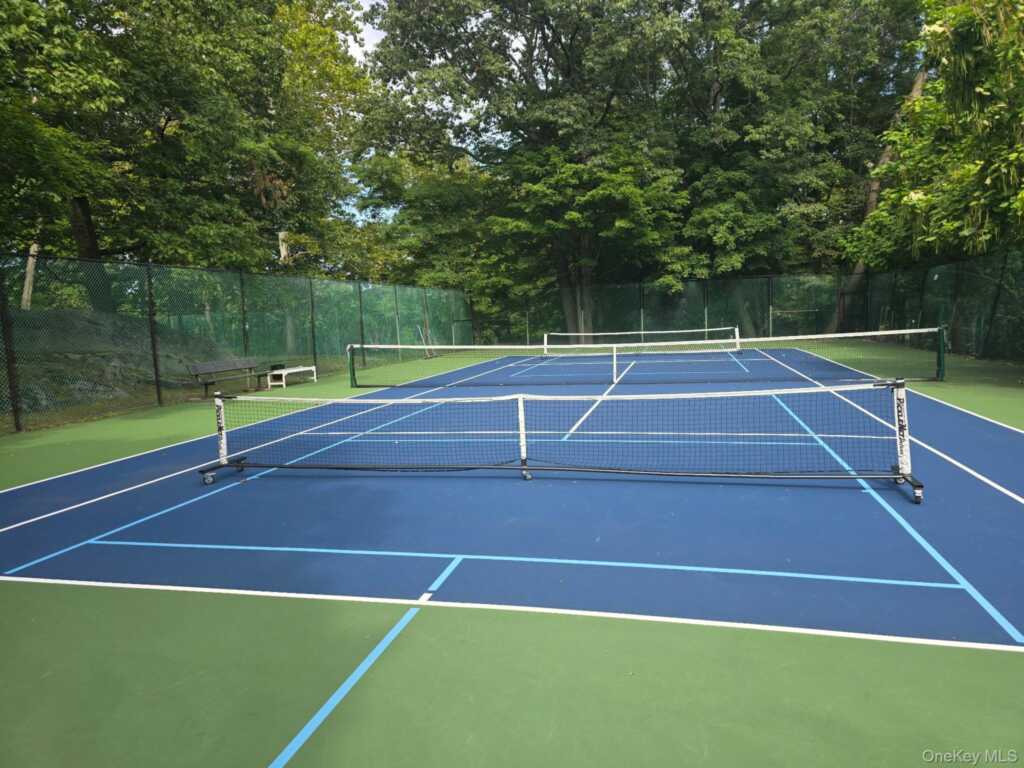 7 Crestwood Lane, New Rochelle, NY 10804 - Photo 37 of 41