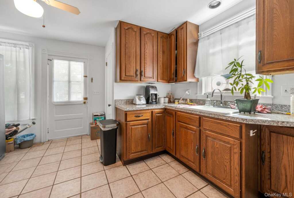 25 Jersey Avenue, Suffern, NY 10901 - Photo 7 of 19