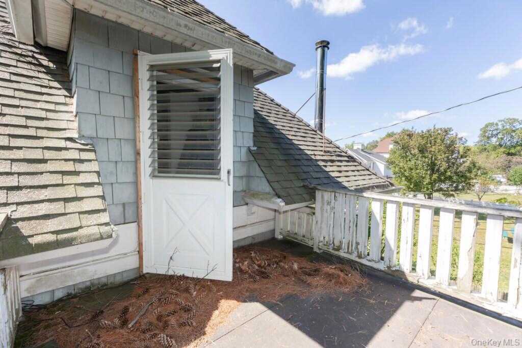 246 Weyman Avenue, New Rochelle, NY 10805 - Photo 12 of 48