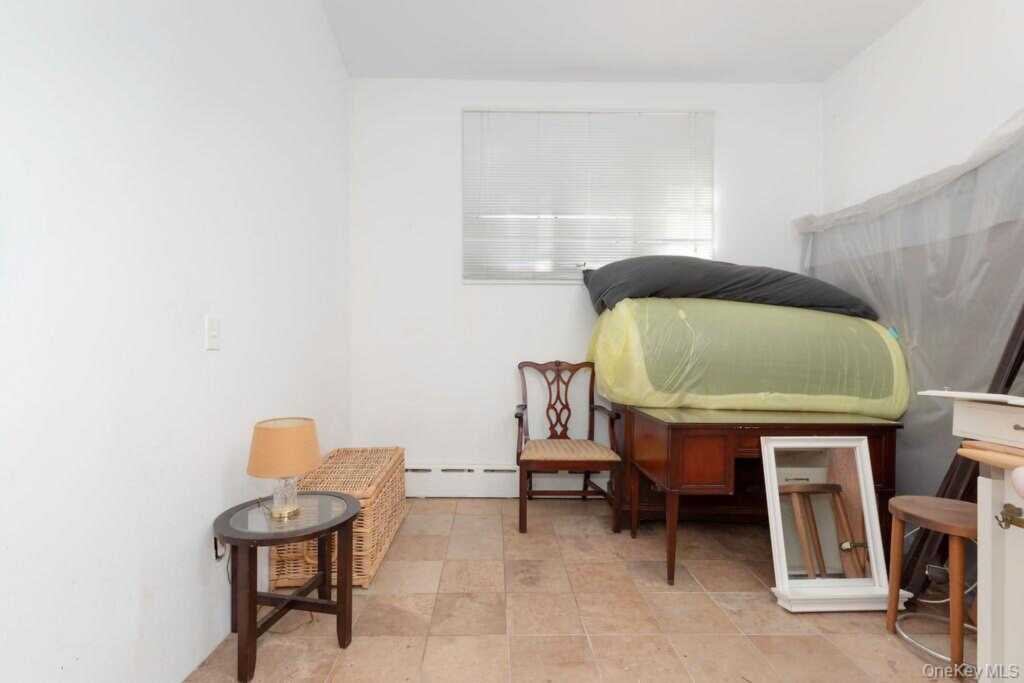 246 Weyman Avenue, New Rochelle, NY 10805 - Photo 36 of 48