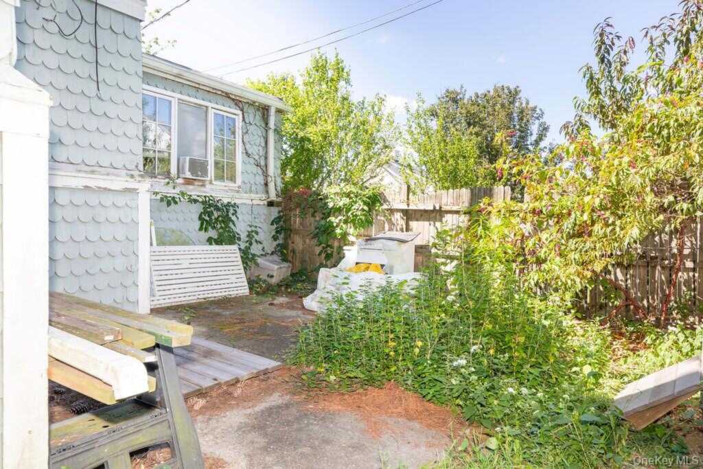 246 Weyman Avenue, New Rochelle, NY 10805 - Photo 39 of 48