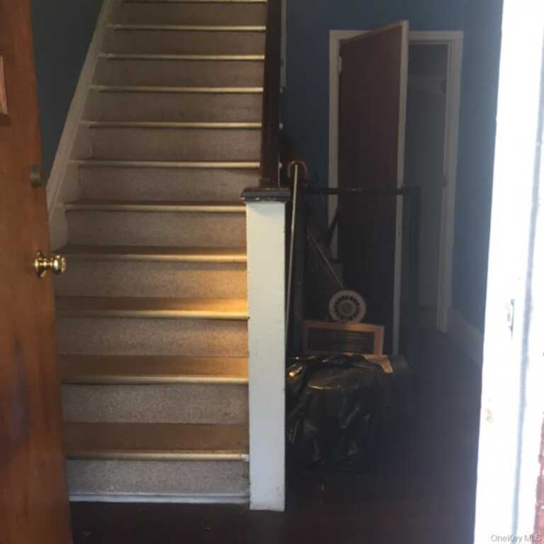 121 Coligni Avenue, New Rochelle, NY 10801 - Photo 6 of 14