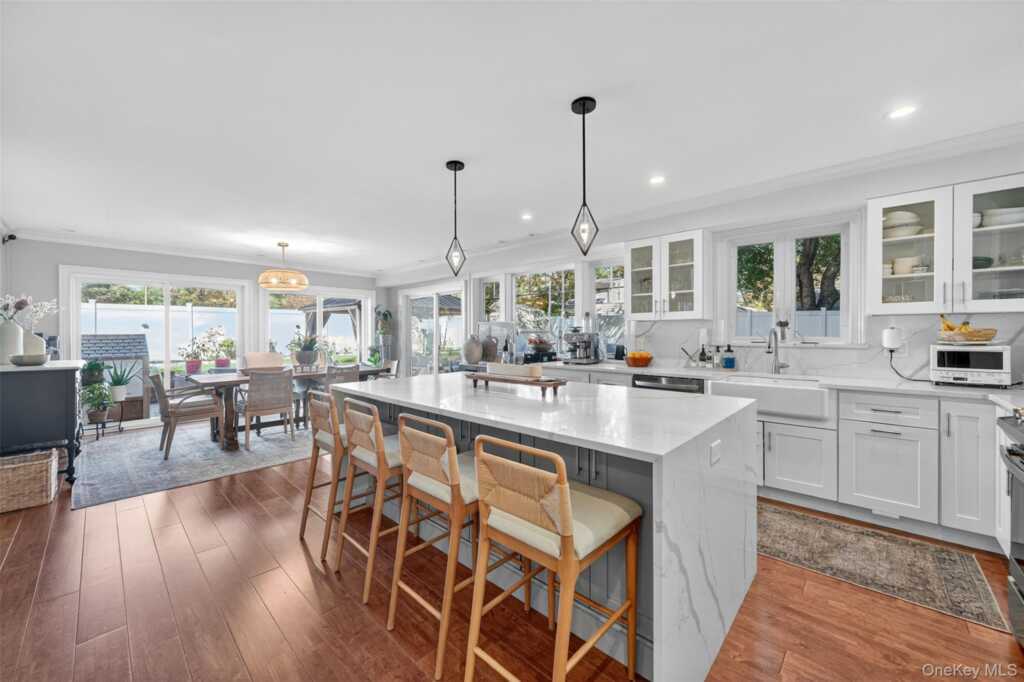 717 Westchester Avenue, Rye, NY 10573 - Photo 10 of 35