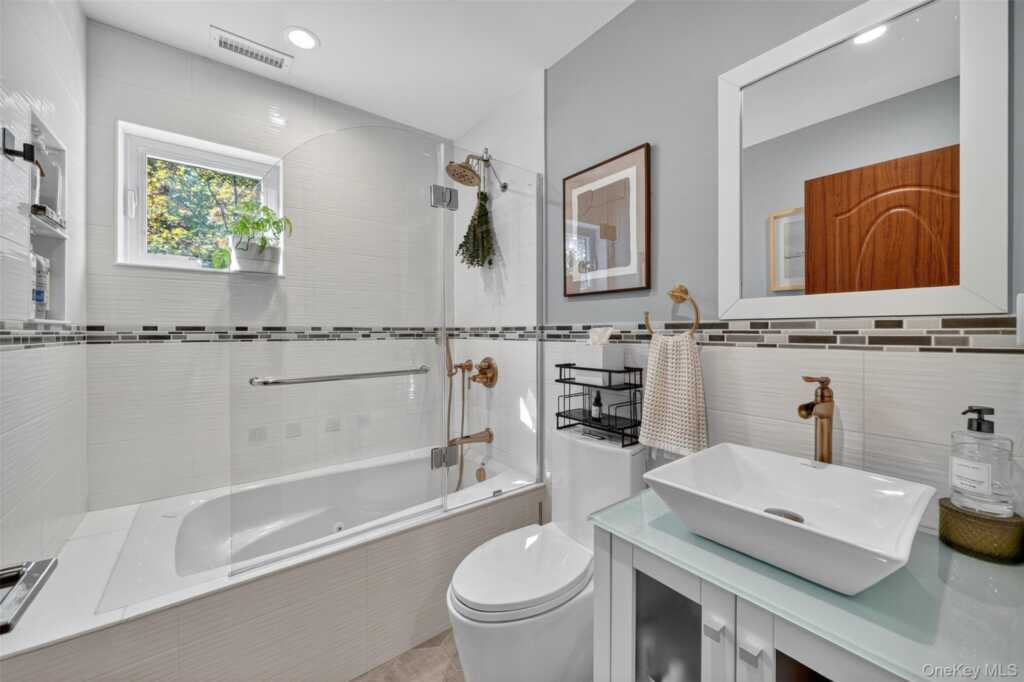 717 Westchester Avenue, Rye, NY 10573 - Photo 23 of 35