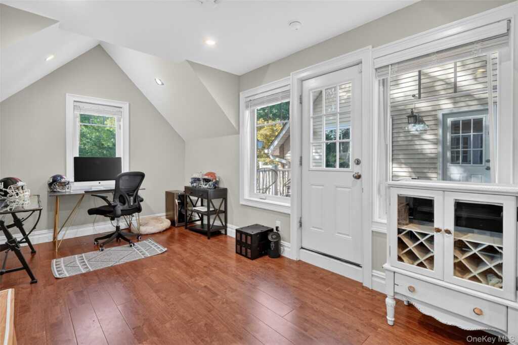 717 Westchester Avenue, Rye, NY 10573 - Photo 27 of 35