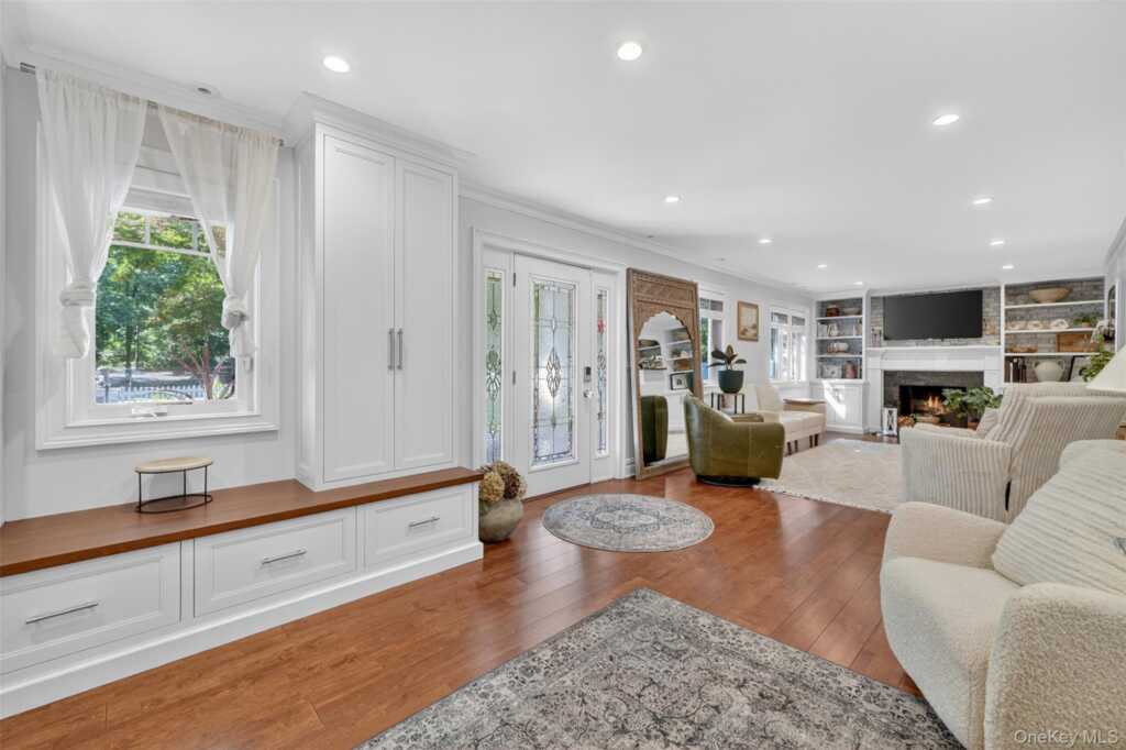 717 Westchester Avenue, Rye, NY 10573 - Photo 3 of 35