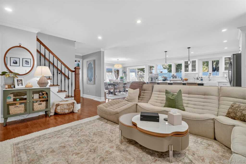 717 Westchester Avenue, Rye, NY 10573 - Photo 8 of 35
