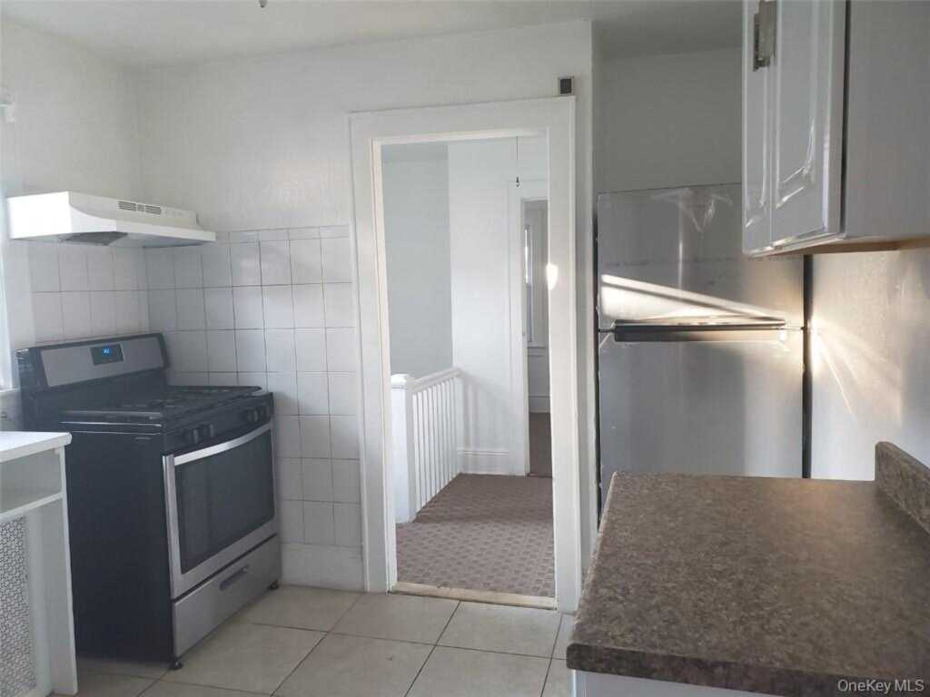 114 Lincoln Avenue, Unit #2nd Floor, New Rochelle, NY 10801 - Photo 12 of 16