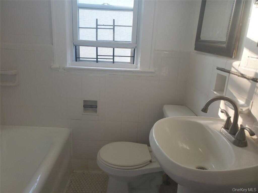 114 Lincoln Avenue, Unit #2nd Floor, New Rochelle, NY 10801 - Photo 5 of 16