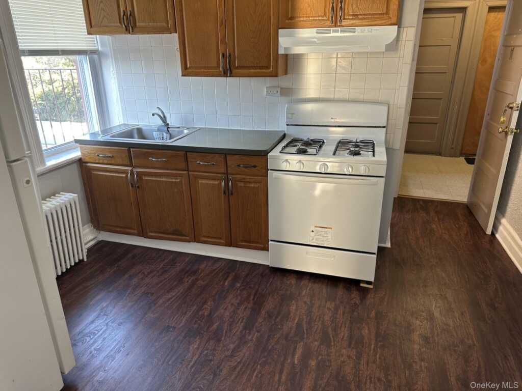 49 Fifth Street, Unit #7, New Rochelle, NY 10801 - Photo 2 of 6