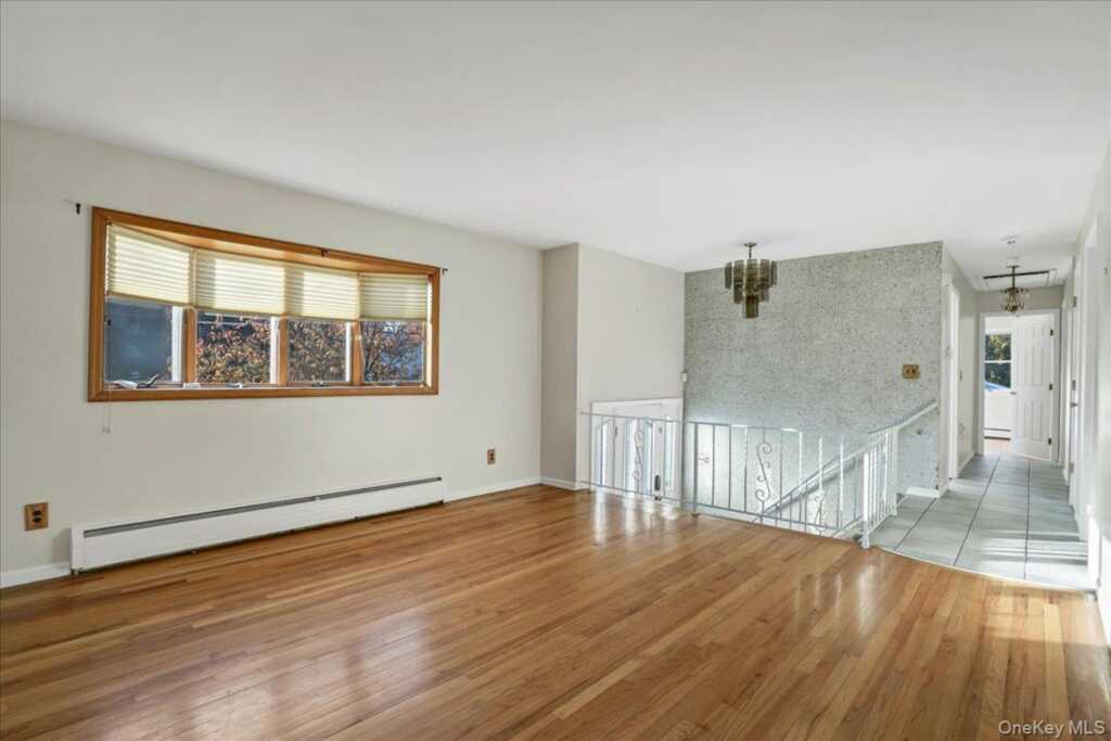 24 Govan Drive, Stony Point, NY 10980 - Photo 5 of 26