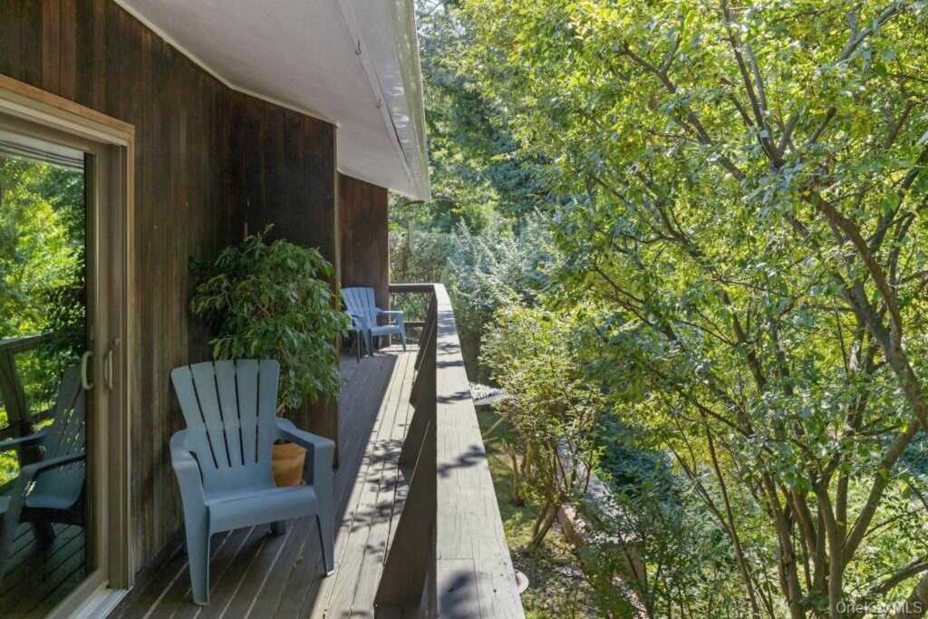 2 Buttermilk Falls, Nyack, NY 10960 - Photo 38 of 41