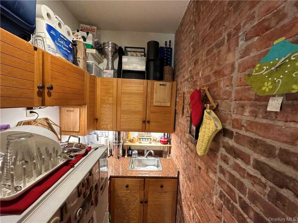 66 Broadway, Unit #2R, Nyack, NY 10960 - Photo 11 of 15