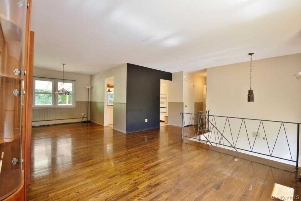 277 Old Route 304, New City, NY 10956 - Photo 3 of 43