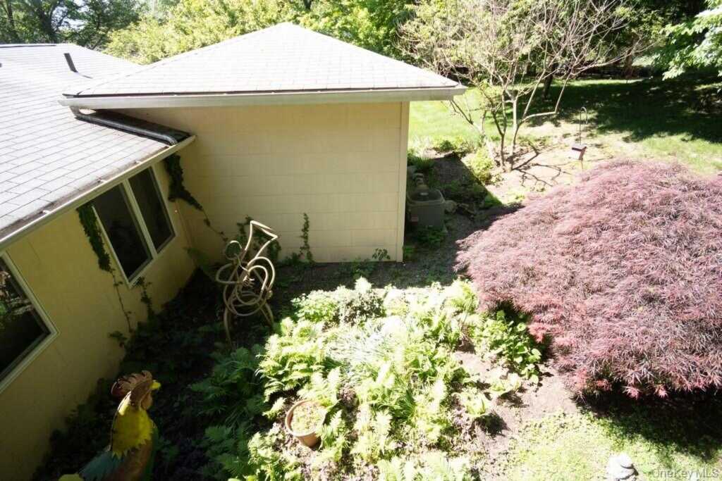 277 Old Route 304, New City, NY 10956 - Photo 32 of 43