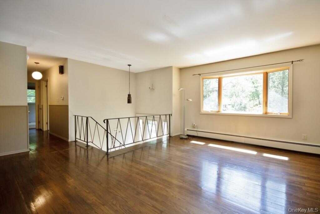 277 Old Route 304, New City, NY 10956 - Photo 4 of 43
