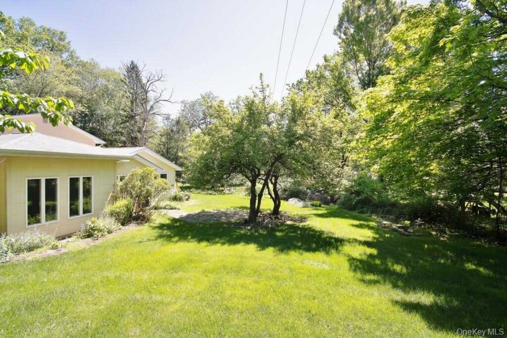 277 Old Route 304, New City, NY 10956 - Photo 40 of 43