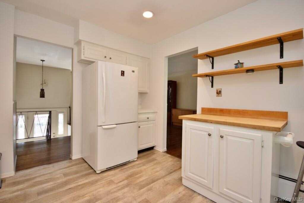 277 Old Route 304, New City, NY 10956 - Photo 9 of 43
