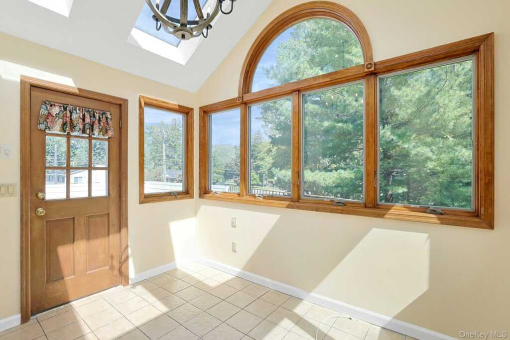 99 New Hempstead Road, New City, NY 10956 - Photo 20 of 35