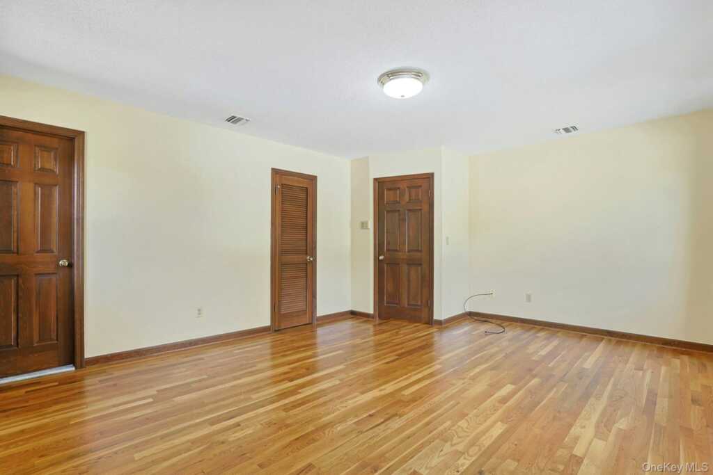 99 New Hempstead Road, New City, NY 10956 - Photo 25 of 35