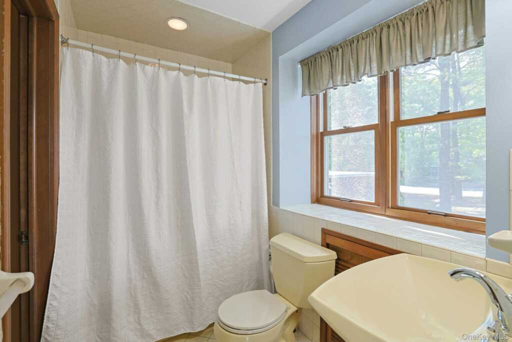 99 New Hempstead Road, New City, NY 10956 - Photo 28 of 35