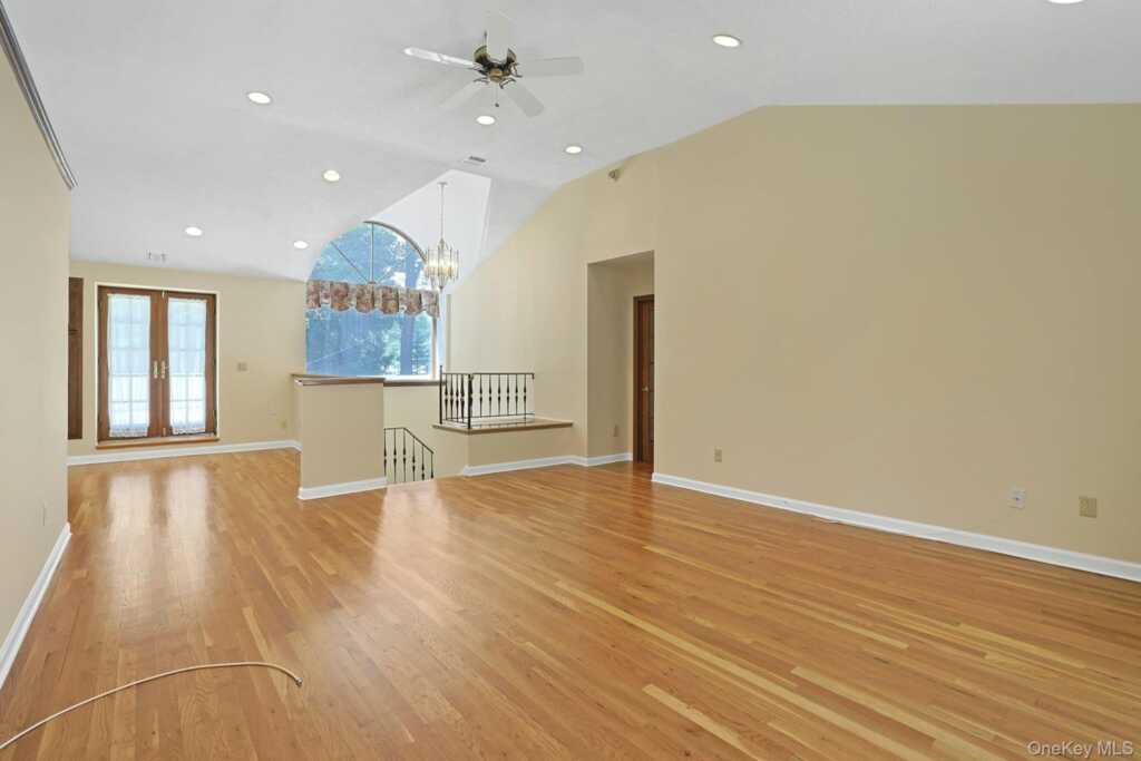 99 New Hempstead Road, New City, NY 10956 - Photo 9 of 35