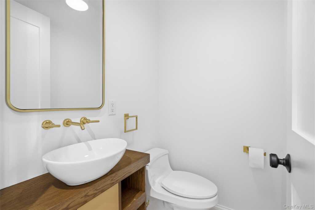 76 Glen Oaks Drive, Rye, NY 10580 - Photo 11 of 30