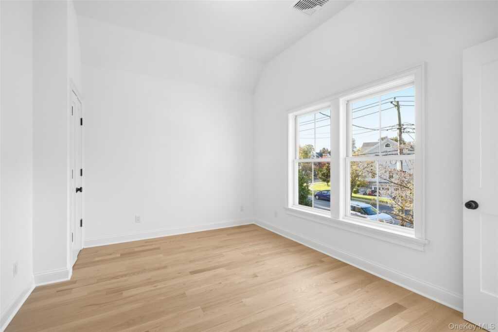 76 Glen Oaks Drive, Rye, NY 10580 - Photo 20 of 30