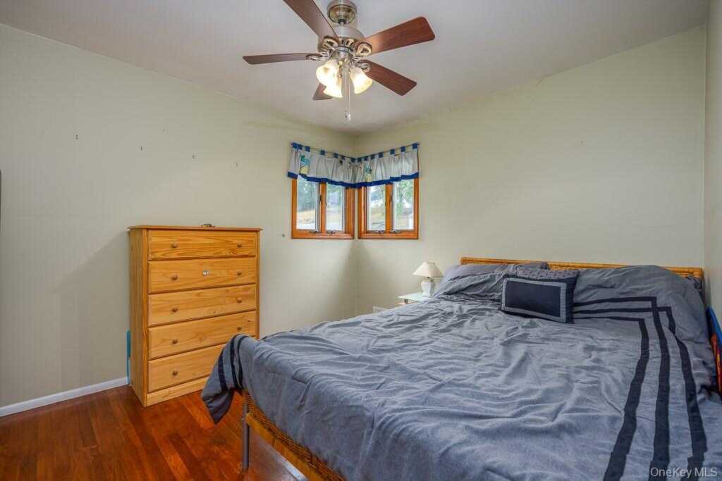 363 Gilbert Avenue, Pearl River, NY 10965 - Photo 19 of 25