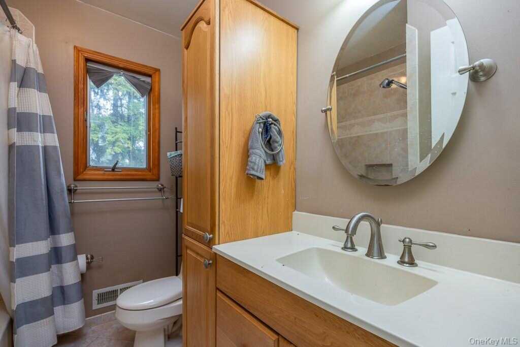 363 Gilbert Avenue, Pearl River, NY 10965 - Photo 20 of 25
