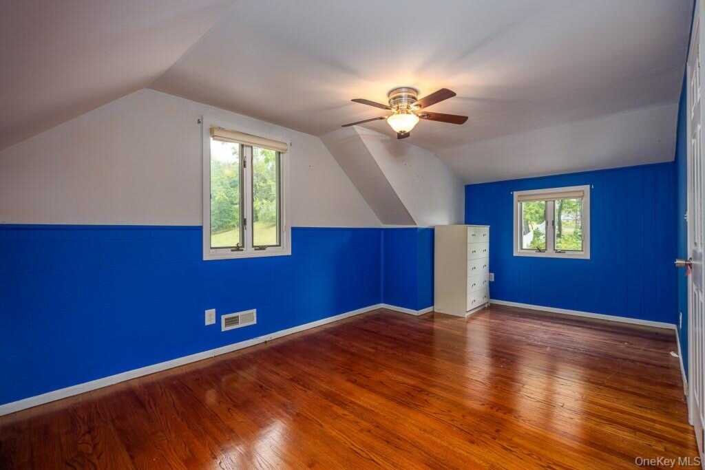 363 Gilbert Avenue, Pearl River, NY 10965 - Photo 22 of 25