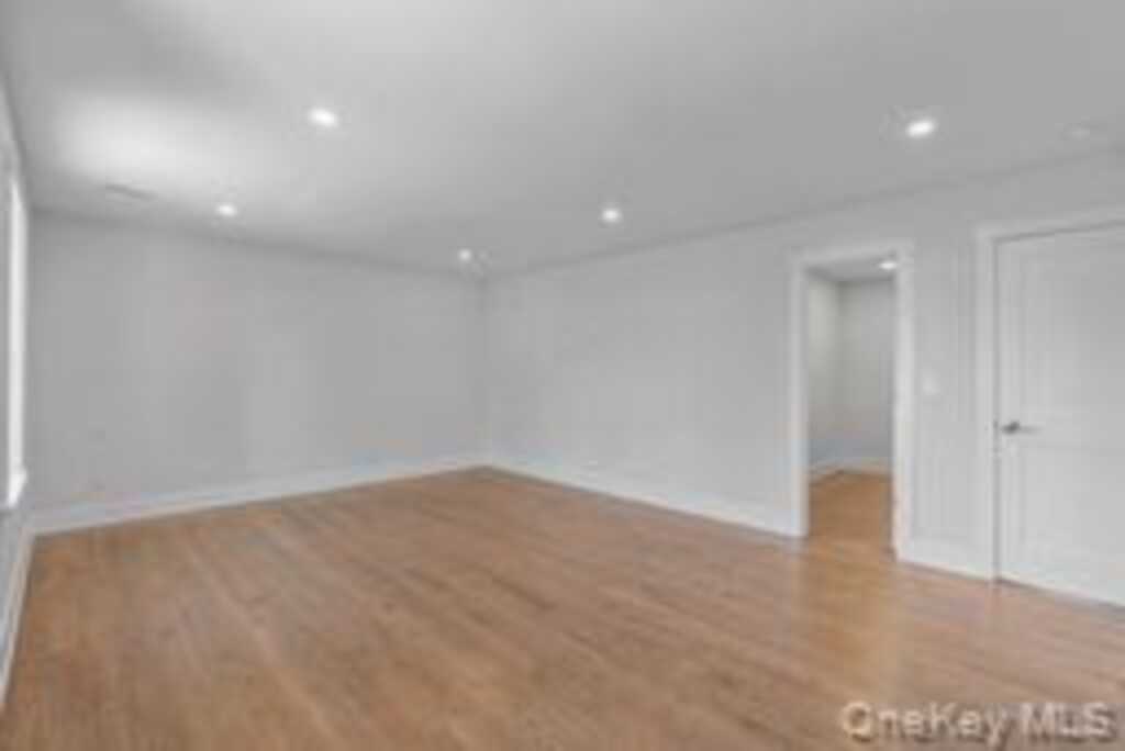 565 King Street, Rye, NY 10573 - Photo 11 of 32