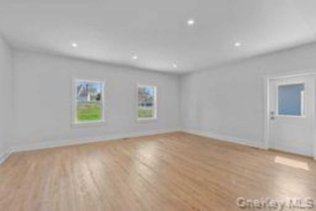 565 King Street, Rye, NY 10573 - Photo 16 of 32