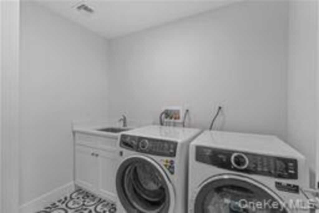 565 King Street, Rye, NY 10573 - Photo 6 of 32