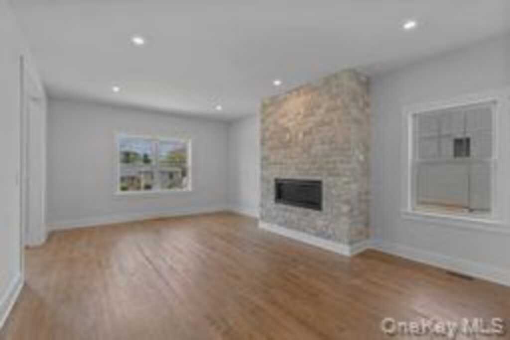 565 King Street, Rye, NY 10573 - Photo 8 of 32