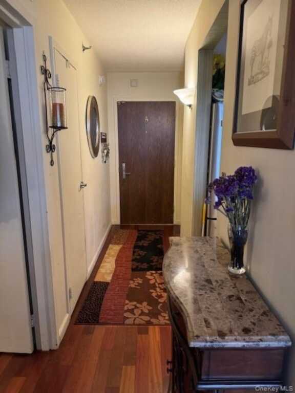 4 Martine Avenue, Unit #1402, White Plains, NY 10606 - Photo 7 of 27