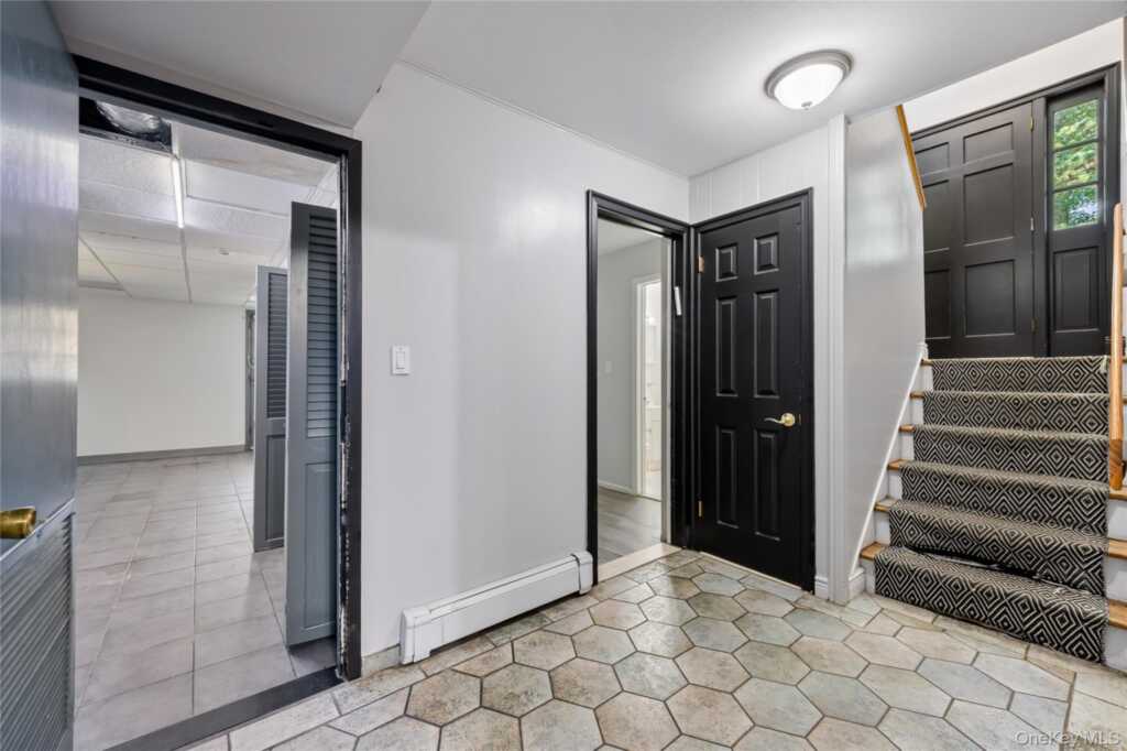 49 Lorna Lane, Suffern, NY 10901 - Photo 14 of 22