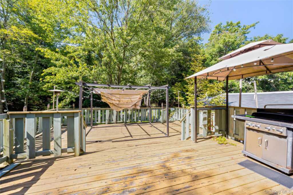 49 Lorna Lane, Suffern, NY 10901 - Photo 19 of 22