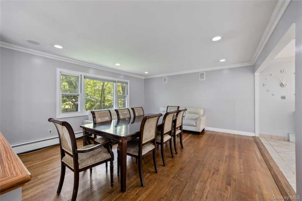 49 Lorna Lane, Suffern, NY 10901 - Photo 4 of 22