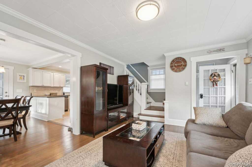 3 James Street, Suffern, NY 10901 - Photo 5 of 24