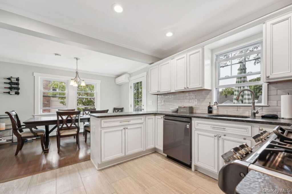 3 James Street, Suffern, NY 10901 - Photo 8 of 24