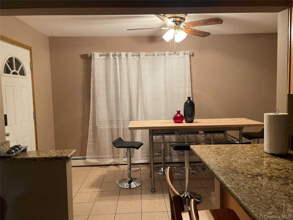 32 Roanoke Avenue, Unit ##1, Rye, NY 10573 - Photo 3 of 11