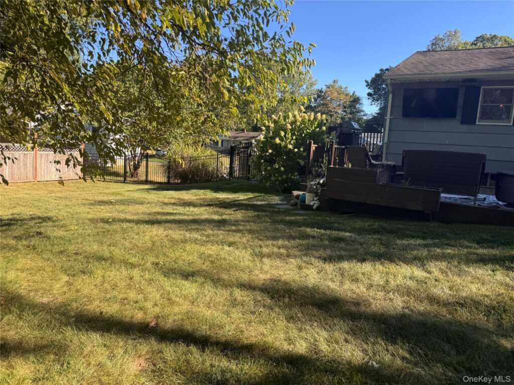 12 Deerwood Drive, New City, NY 10956 - Photo 28 of 37